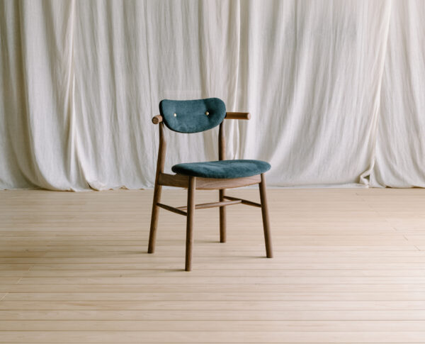 RC.026   −「調整できる」椅子 −